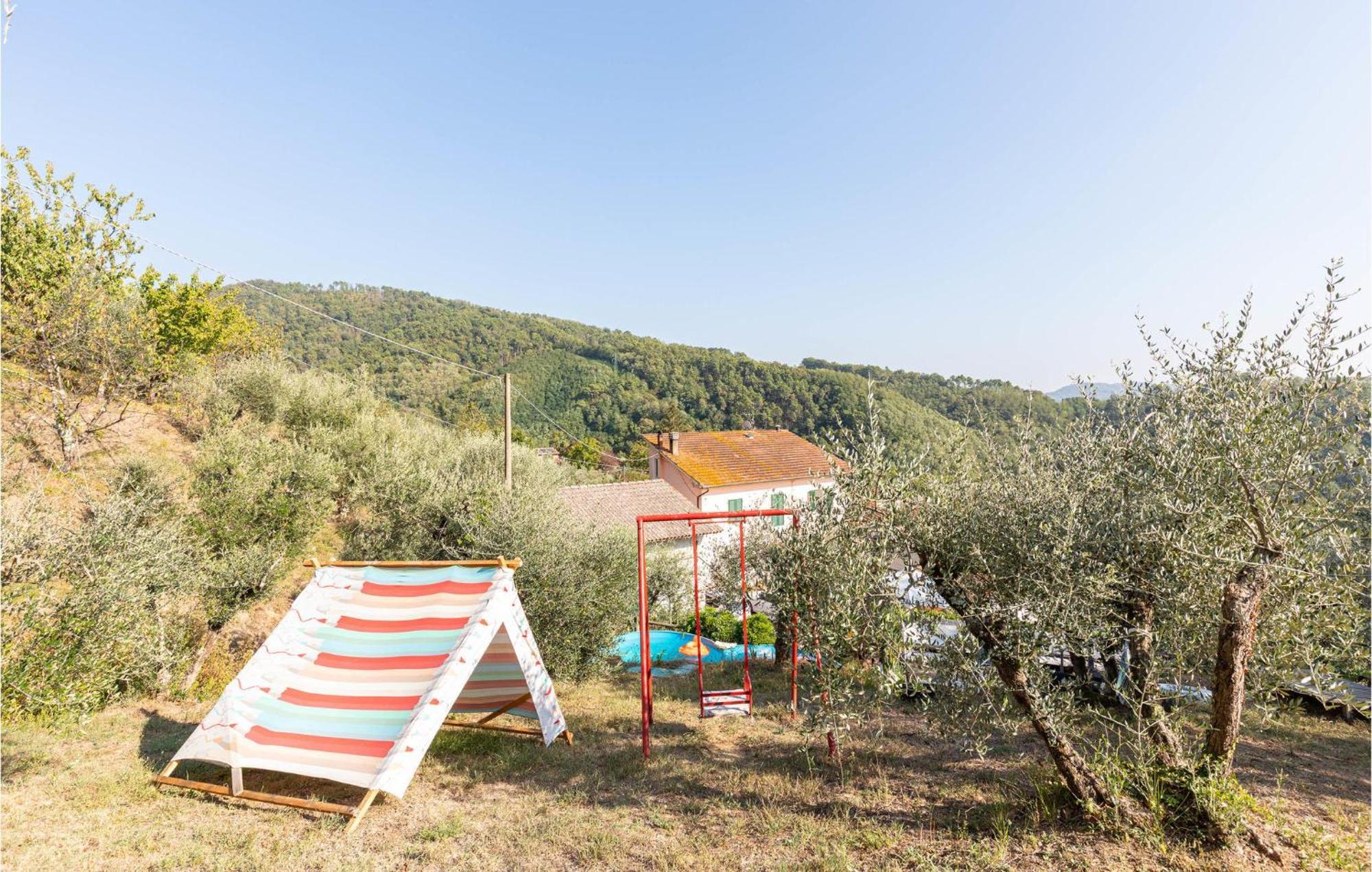 Awesome Home In Marliana With Kitchenette Extérieur photo