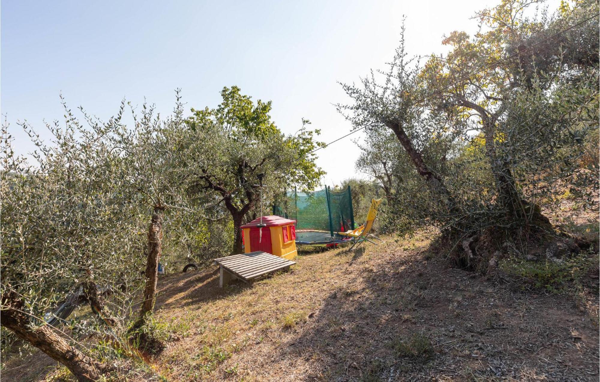Awesome Home In Marliana With Kitchenette Extérieur photo