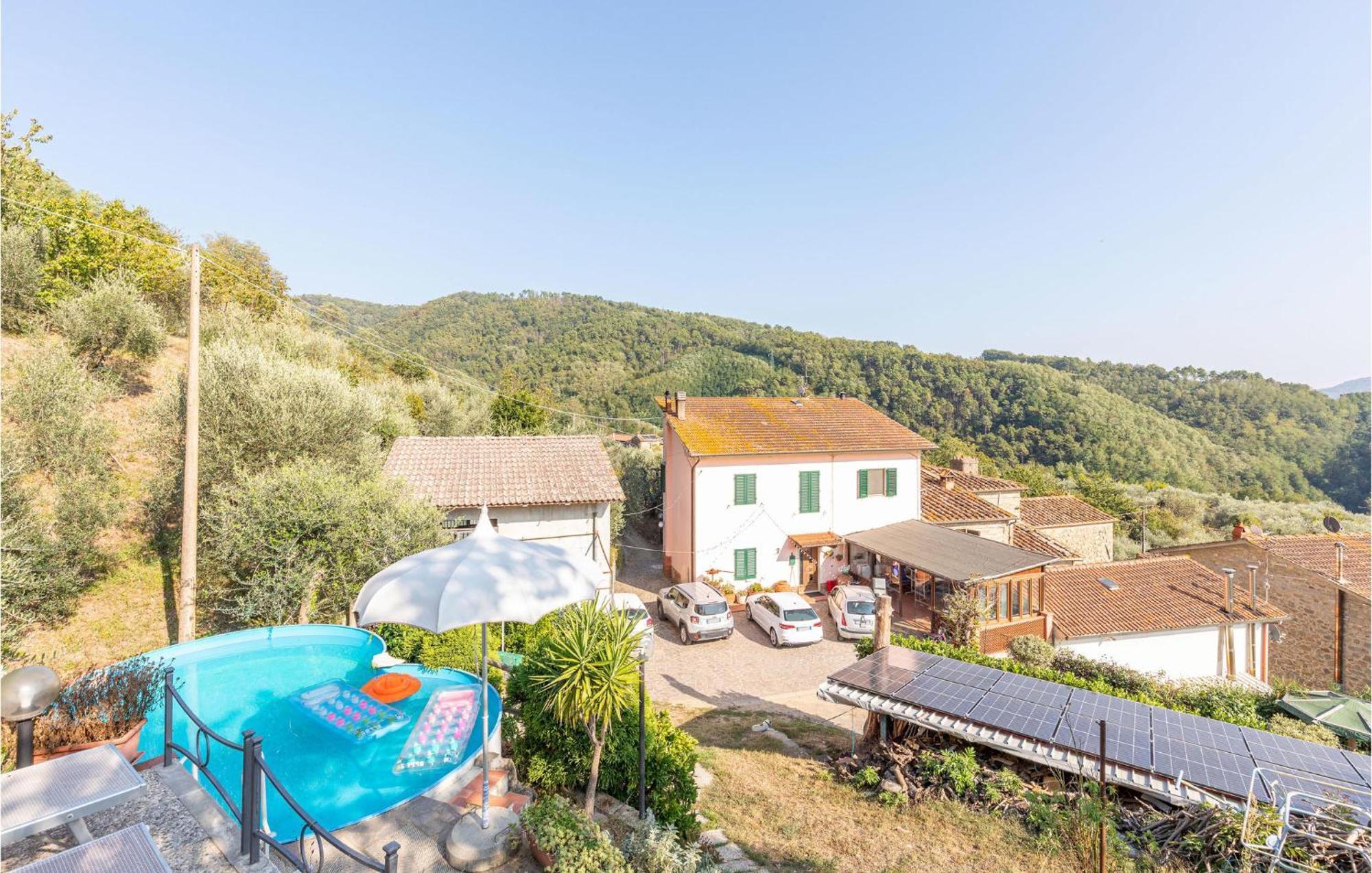 Awesome Home In Marliana With Kitchenette Extérieur photo