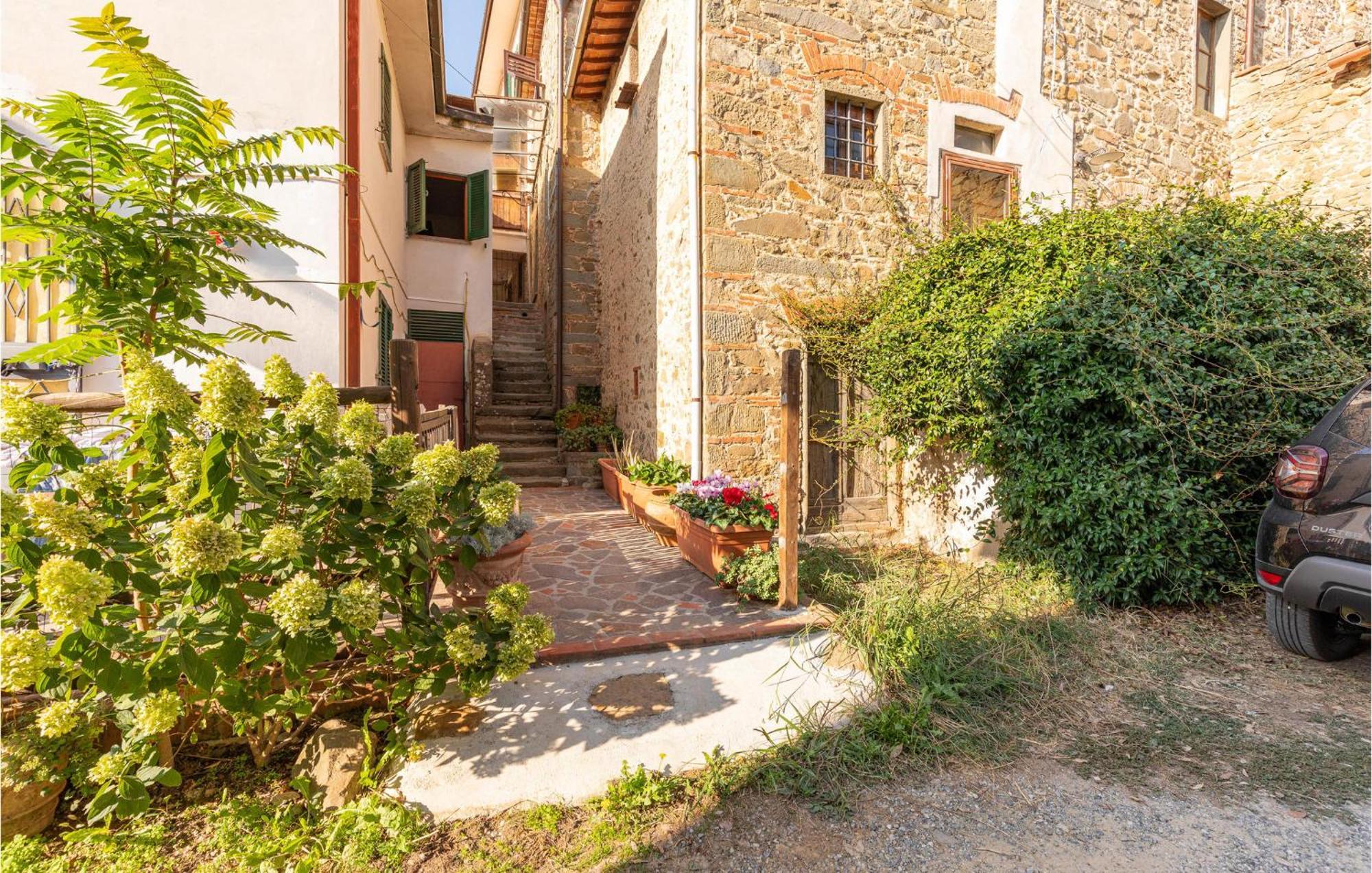 Awesome Home In Marliana With Kitchenette Extérieur photo